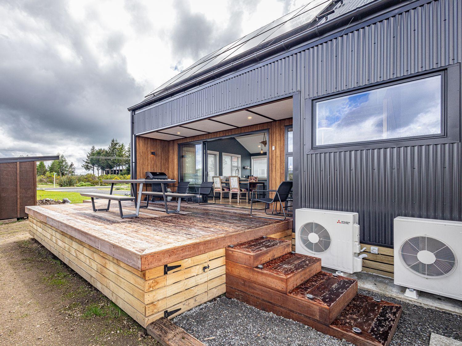 Tongariro Crossing Lodge National Park Exterior photo